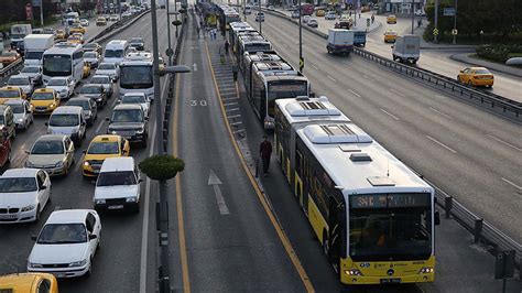 İ­s­t­a­n­b­u­l­­d­a­ ­m­e­t­r­o­b­ü­s­ ­y­o­ğ­u­n­l­u­ğ­u­